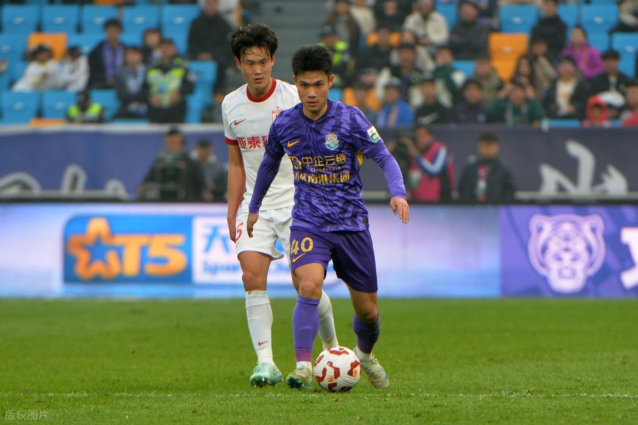 1-1!于根伟乐开花了,天津津门虎23岁锋霸攻破韩国球队大门