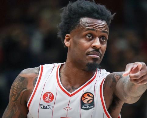 杏彩体育-外媒：前CBA江苏队外援布莱克尼涉嫌操纵23年江苏对广东的比赛